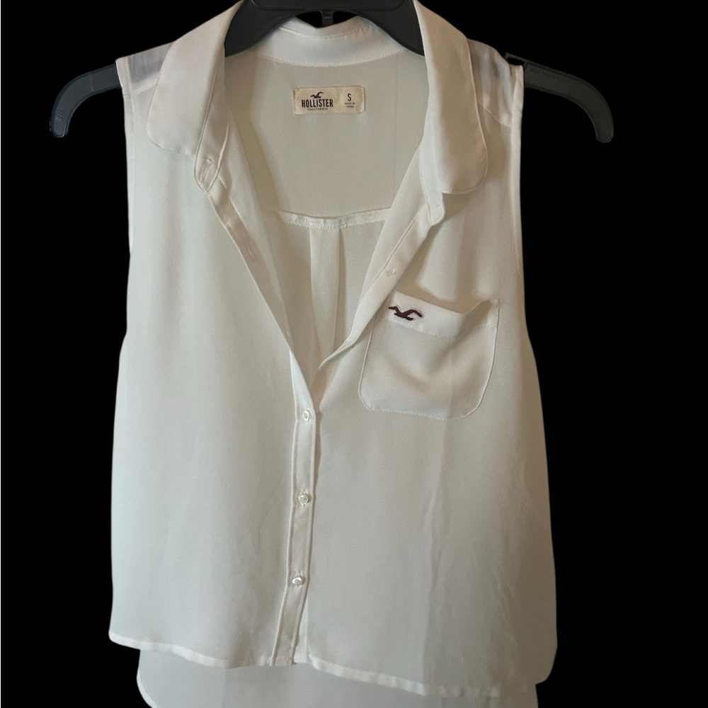 Hollister Juniors Cream Sleeveless Blouse Size Small.